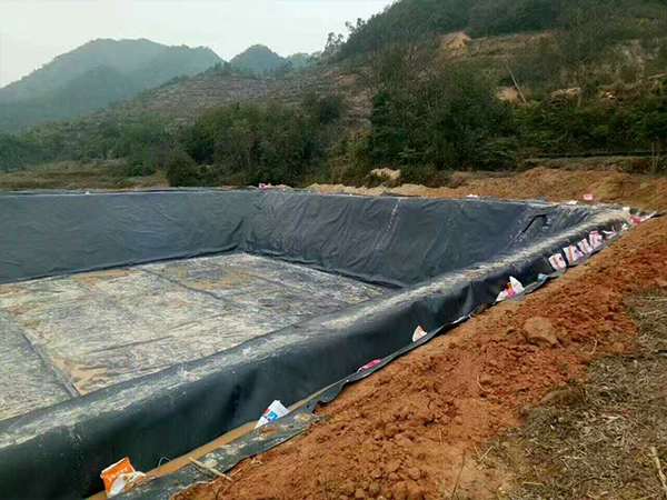 確保土工膜施工現(xiàn)場的安全“責無旁貸”